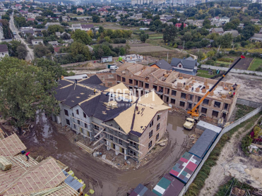 2 к. 100 кв.м. Петропавловская Борщаговка, ул. Мельниченко