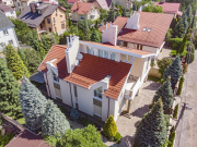 Продаж готового просторого будинку з укриттям в центрі Петропавлівської Борщагівки 