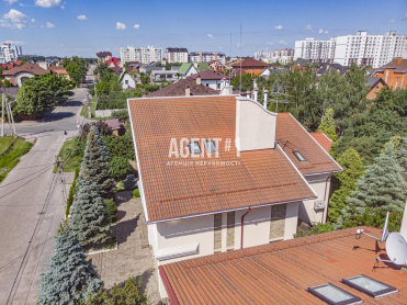 Продаж готового просторого будинку з укриттям в центрі Петропавлівської Борщагівки 