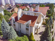 Продаж готового просторого будинку з укриттям в центрі Петропавлівської Борщагівки 