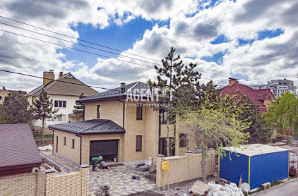 Продажа дом 230м.кв.  Петропавловская Борщаговка