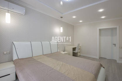 ЖК Чайка, 3-кімн. квартира, 86 кв.м., вул. Лобановського, 28