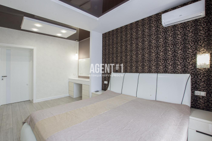 ЖК Чайка, 3-кімн. квартира, 86 кв.м., вул. Лобановського, 28