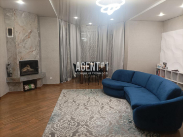 БЕЗ%. Продаж. Буднок з ремонтом 190 м.кв. Чудова локація. Ділянка 5 соток. Гатне.
