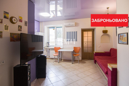 Оренда 1-кімн., метро Арсенальна, Іпсилантіївський (вул. Аїстова), 3