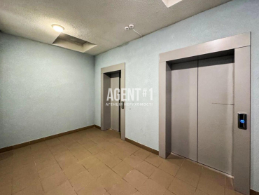 Видова 3х кімн. квартира ЖК Лебединий , вул.Ревуцького,б.40-В в м.Київ.
