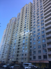 Новобеличи, 3-комн 97 кв.м. ул. Олевская, 7 