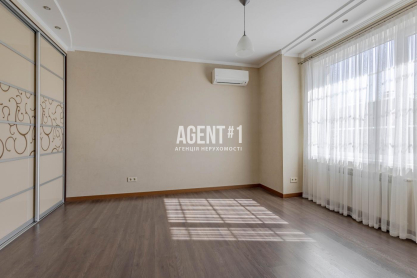 продаж будинку 430м з гаражем, 8 соток