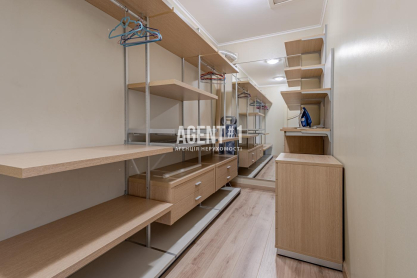 продаж будинку 430м з гаражем, 8 соток