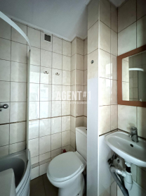 1-кімн. квартира біля озера, 20 кв.м., метро Житомирська