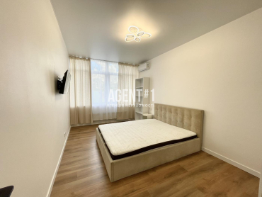 Продаж 2кім. квартири 3 поверх. ЖК Празький квартал 2.