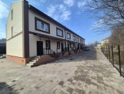 Продаж  таунхаусів в IІ черзі на стадії будівництвау  Вишневому 117 кв.м. з центральними комунікаціями. Від Забудовника!  