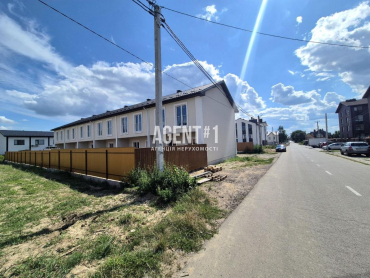 Продаж  таунхаусів в с. Святопетрівске. Газ. Гарна локація.