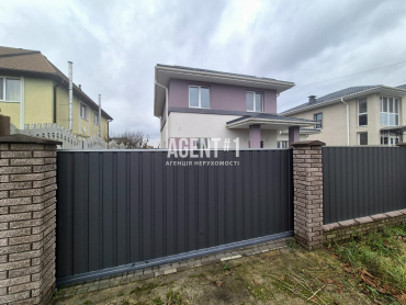 Продаж якісного будинку  150 кв.м.  на ділянці 8 сот. в с.Старі Петрівці