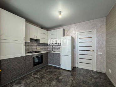 ЖК Барселона, 1-кімн. квартира 42 кв.м., вул. Петрівська 1-Б у с.С.Борщагівка