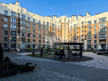 ЖК Барселона, 1-кімн. квартира 42 кв.м., вул. Петрівська 1-Б у с.С.Борщагівка