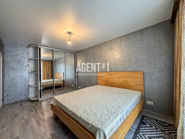 ЖК Барселона, 1-кімн. квартира 42 кв.м., вул. Петрівська 1-Б у с.С.Борщагівка