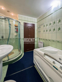 Продаж квартири 3-кімн. 91.8 кв.м. ,вул. Шкільна 22А в с.П.Борщагівка.