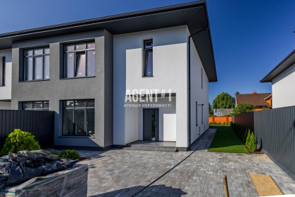 Продаж дуплекса 132м Білогородка, 4сот.