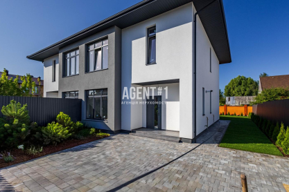 Продаж дуплекса 132м Білогородка, 4сот.