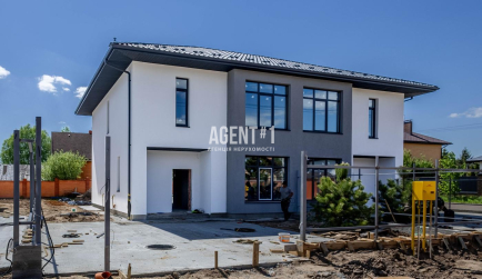 Продаж дуплекса 132м Білогородка, 4сот.