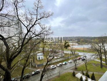 Продаж двокімнатної квартири 48 кв.м, Миколи Ушакова 8