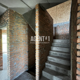 Без%  Продаж  дуплекс з цегли 143+73м.кв у подарунок! 3 сотки. с.Гатне