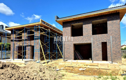 Продаж будинку в Петропавлівській Борщагівці. Ведеться будівництво!Топ локація!!! Ліцей, садочок 200 м. Газ!