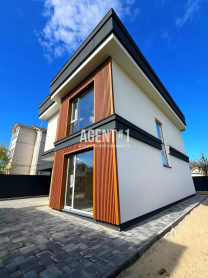 Продаж будинку. Супер локація Окружна 300 м! Поруч ЖК Sofia Residence. Газ!