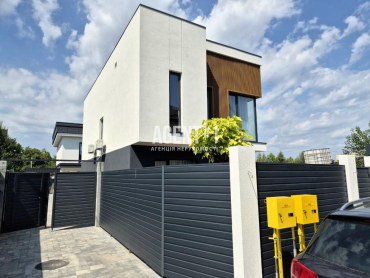 Продаж будинку. Супер локація Окружна 300 м! Поруч ЖК Sofia Residence. Газ!