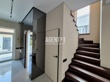 Продаж будинку. Супер локація Окружна 300 м! Поруч ЖК Sofia Residence. Газ!