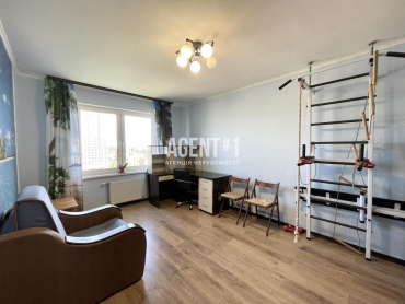 Продаж великої трикімнатної квартири. Гарматна 31а