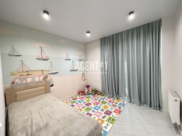 Продаж квартири ЖК Чайка, 2-кімн. 65 кв.м.