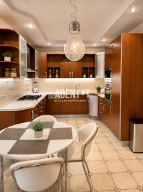 ДВОРІВНЕВА КВАРТИРА 195 М² З ДРУГИМ СВІТЛОМ $320 000