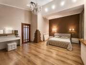 ДВОРІВНЕВА КВАРТИРА 195 М² З ДРУГИМ СВІТЛОМ $320 000