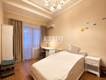 ДВОРІВНЕВА КВАРТИРА 195 М² З ДРУГИМ СВІТЛОМ $320 000