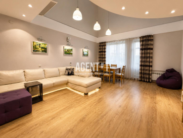 ДВОРІВНЕВА КВАРТИРА 195 М² З ДРУГИМ СВІТЛОМ $320 000