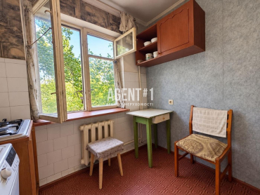 Продаж 3-кімн. квартири, 57.6 кв.м., вул.Миколи Василенка 6А у Київі.
