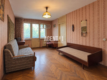 Продаж 3-кімн. квартири, 57.6 кв.м., вул.Миколи Василенка 6А у Київі.