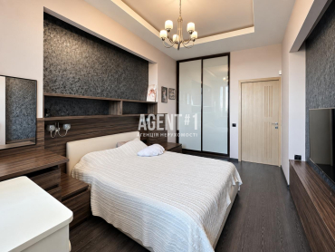 3-кімн. 95 м² ЖК Брест-Литовський, резервне живлення, Чайки