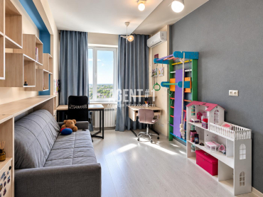 3-кімн. 95 м² ЖК Брест-Литовський, резервне живлення, Чайки