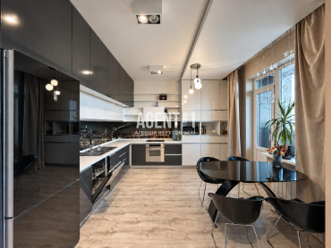 3-кімн. 95 м² ЖК Брест-Литовський, резервне живлення, Чайки