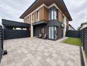 Перша здача! Квадрекс 75 м² КМ Garden Village, газ, власний двір