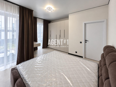 Перша здача! Квадрекс 75 м² КМ Garden Village, газ, власний двір