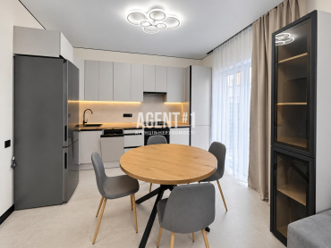 Перша здача! Квадрекс 75 м² КМ Garden Village, газ, власний двір