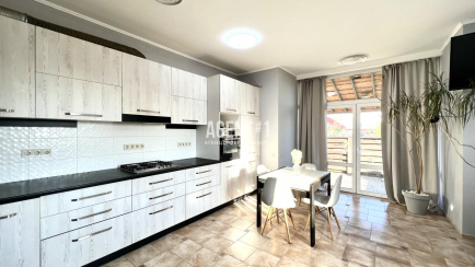 Продаж від власника, таунхаус 124 кв.м з ремонтом.