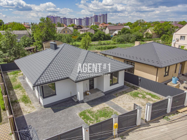 Продажа дома с участком 5 сот. Петропавловская Борщаговка