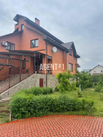Продаж шикарного заміського будинку  в Гатному в ідеальній локації