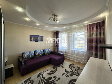Простора 3-кІмн. квартира, 103 кв.м. просп. Леся Курбаса, буд. 5-В