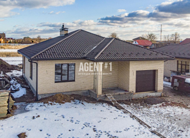 Продаж будинок с гаражом 135кв.м. Білогородка